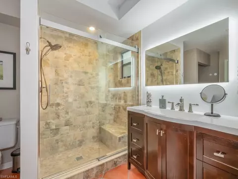 Bath - 1271 Solana Rd #E4, Naples, FL 34103 photo 2 of 2