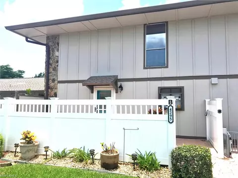 4295 Island Cir #2, Fort Myers, FL 33919