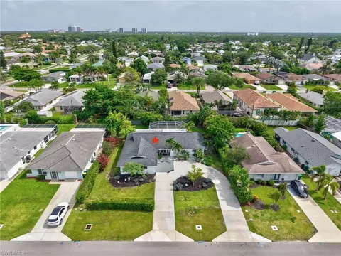 717 105th Ave N, Naples, FL 34108