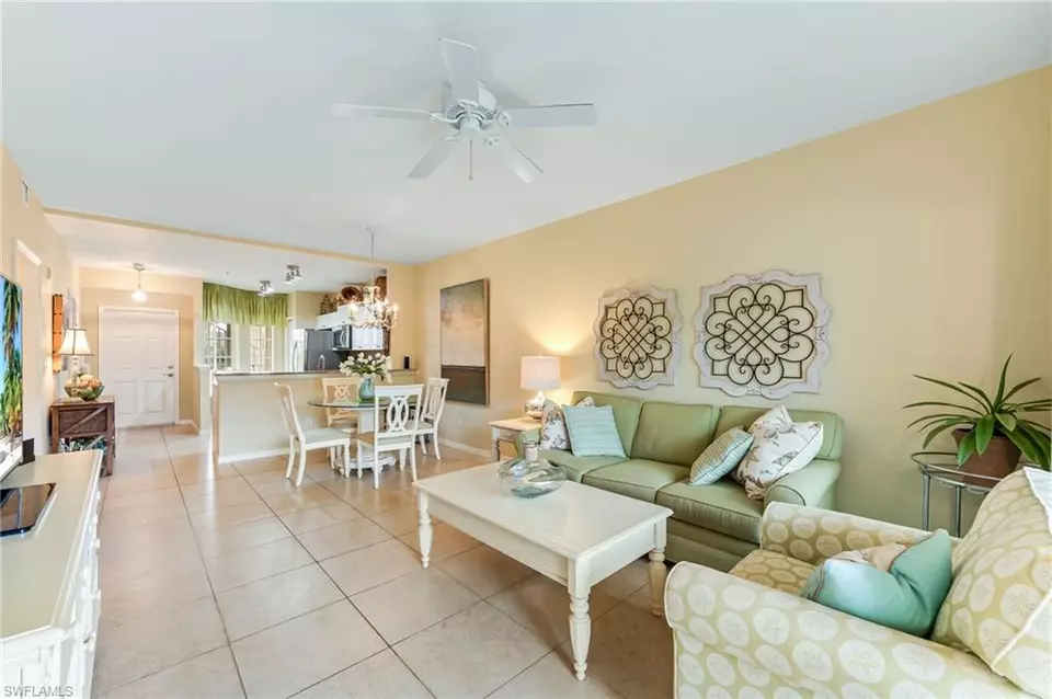 9175 Celeste Dr 308 Naples FL - 225059747 0 UJq3qa R.webp