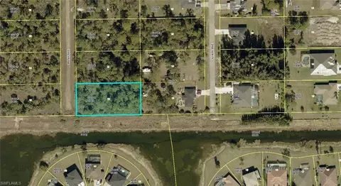 800 Rush Ave, Lehigh Acres, FL 33972