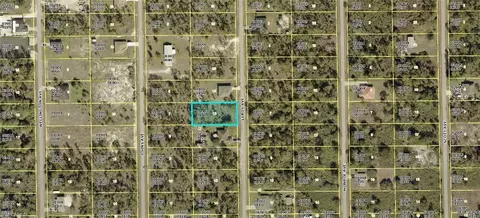 811 Leroy Ave, Lehigh Acres, FL 33972