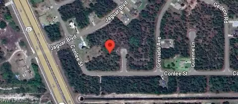 842 Grassmere Cir, Lehigh Acres, FL 33974