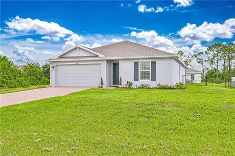 3647 NE 10th Pl, Cape Coral, FL 33909