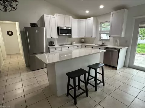 5383 25th Ave SW, Naples, FL 34116