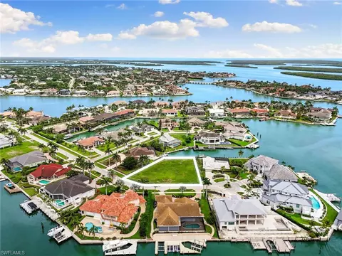 1331 Forrest Ct, Marco Island, FL 34145