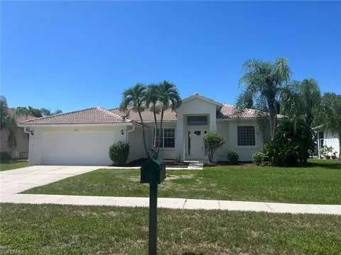 812 Grand Rapids Blvd, Naples, FL 34120