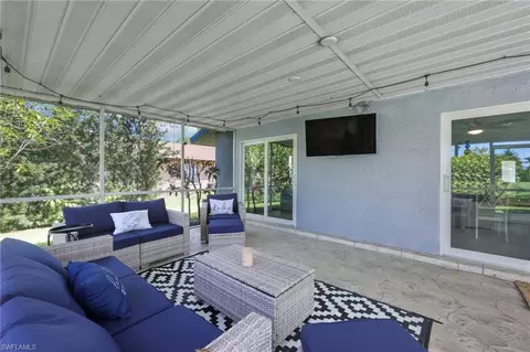 Exterior - 226 Pinehurst Cir, Naples, FL 34113 photo 4 of 8
