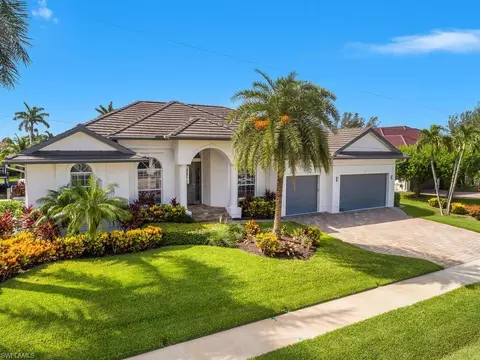 609 Crescent St, Marco Island, FL 34145