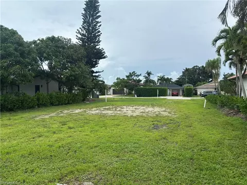 614 109th Ave N, Naples, FL 34108