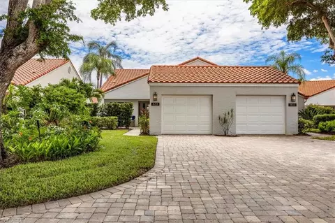 833 Reef Point Cir, Naples, FL 34108