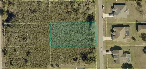 609 Louis Ave, Lehigh Acres, FL 33972