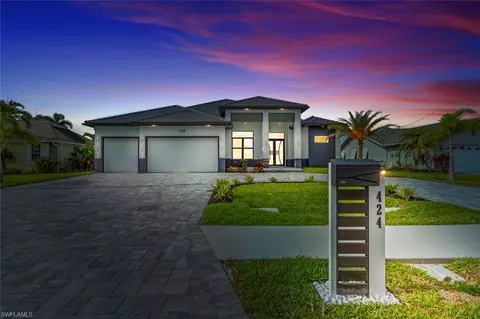 424 Mohawk Pkwy, Cape Coral, FL 33914