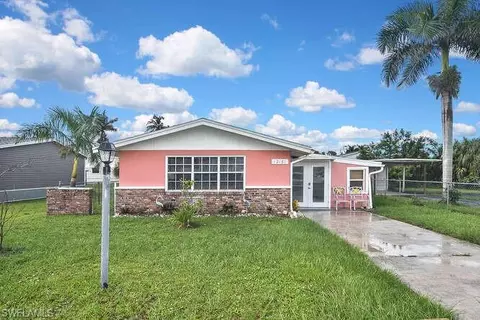 12161 Palm Dr, Fort Myers, FL 33908