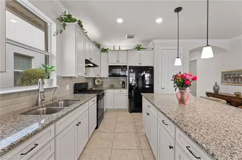Kitchen - 10507 Jackson Square Dr, Estero, FL 33928 photo 2 of 5