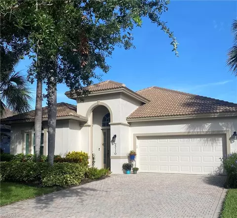 23110 Oakglen Ln, Bonita Springs, FL 34135