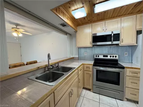 1069 Villa Dr #B103, Labelle, FL 33935 photo 5