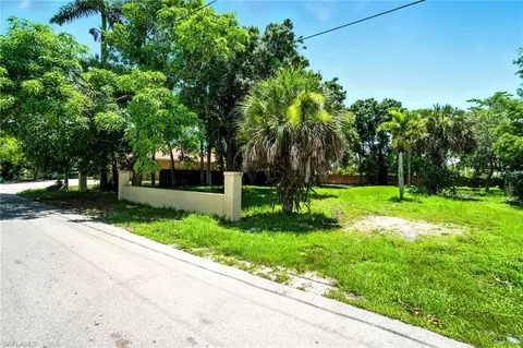 2960 Gordon St, Naples, FL 34112 photo 6