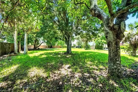 2960 Gordon St, Naples, FL 34112 photo 3