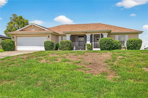 1524 NE 18th Pl, Cape Coral, FL 33909