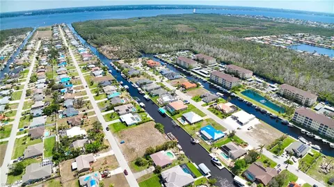 1940 Coral Point Dr, Cape Coral, FL 33990