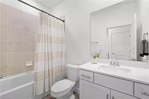 Bath - 18587 Ives Dr, Estero, FL 33928 photo 4 of 4
