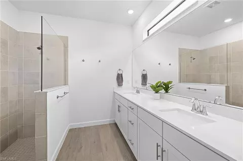Bath - 18587 Ives Dr, Estero, FL 33928 photo 2 of 4