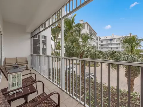 160 Palm St #202, Marco Island, FL 34145