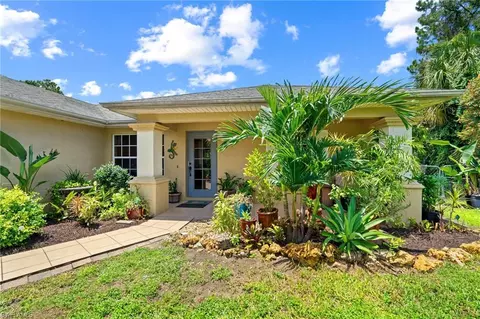873 Spaulding St E, Lehigh Acres, FL 33974 photo 2