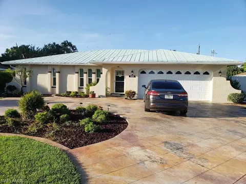 322 SE 31st St, Cape Coral, FL 33904