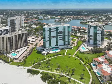 3991 Gulf Shore Blvd N #904, Naples, FL 34103