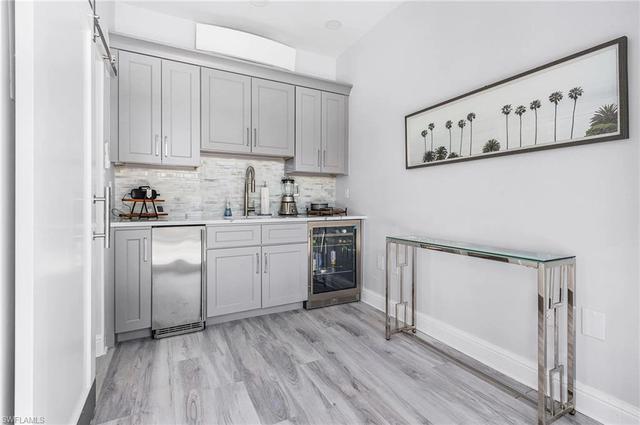 4137 Bay Beach Ln 5P2 Fort Myers - 225062219 0 MrnJzI T 