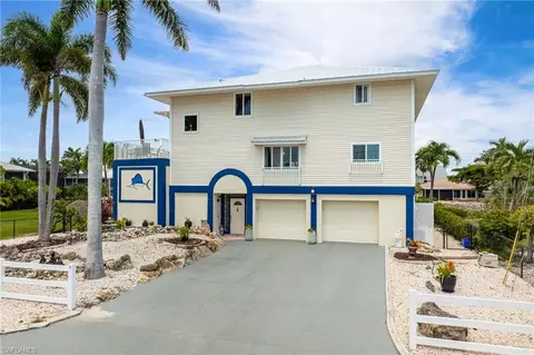 17911 Grey Heron Ct, Fort Myers Beach, FL 33931