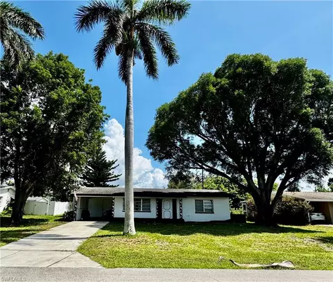 1427 Charles Rd, Fort Myers, FL 33919