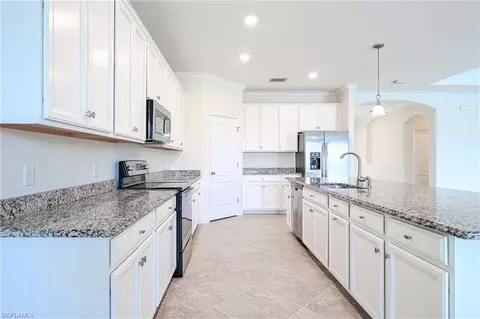 Kitchen - 4604 Abaca Cir, Naples, FL 34119 photo 2 of 3