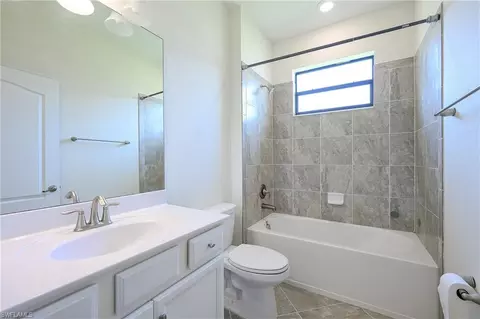 Bath - 4604 Abaca Cir, Naples, FL 34119 photo 3 of 4