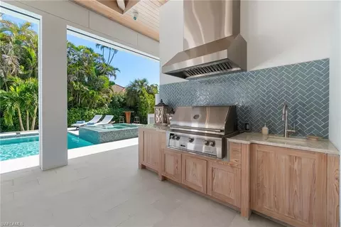 Kitchen - 3290 Crayton Rd, Naples, FL 34103 photo 5 of 5