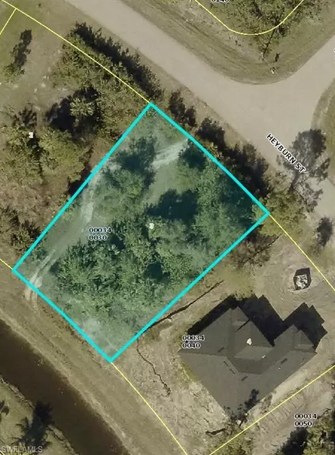 3825 Heyburn St, Fort Myers, FL 33905