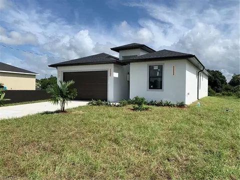 433 Rayford St, Lehigh Acres, FL 33974