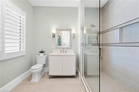Bath - 745 Riviera Dr, Naples, FL 34103 photo 4 of 5