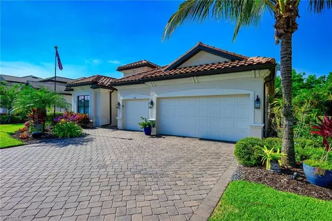 2110 Antigua Ln, Naples, FL 34120
