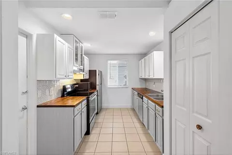 11817 Forest Mere Dr, Bonita Springs, FL 34135