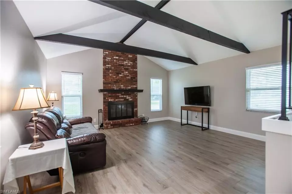 195 E Mariana Ave North Fort Myers - 225062782 0 IFi2Yz R.webp