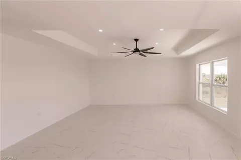 Living - 215 Nautilus Ave, Labelle, FL 33935 photo 2 of 5