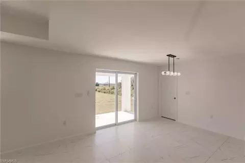 Living - 215 Nautilus Ave, Labelle, FL 33935 photo 4 of 5
