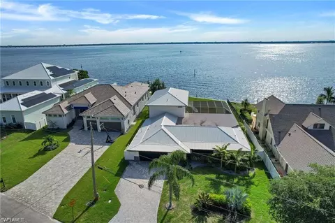 3611 SE 21st Pl, Cape Coral, FL 33904