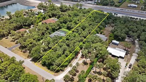 720 12th Ave NW, Naples, FL 34120