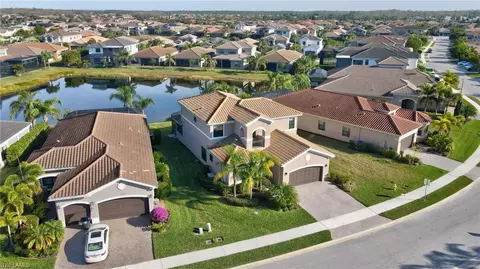 10064 Chesapeake Bay Dr, Fort Myers, FL 33913