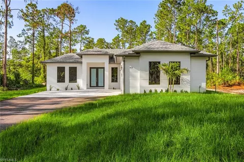 2717 10th Ave SE, Naples, FL 34117