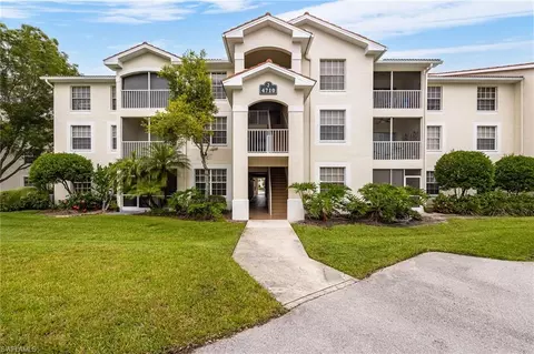 4710 Saint Croix Ln #215, Naples, FL 34109